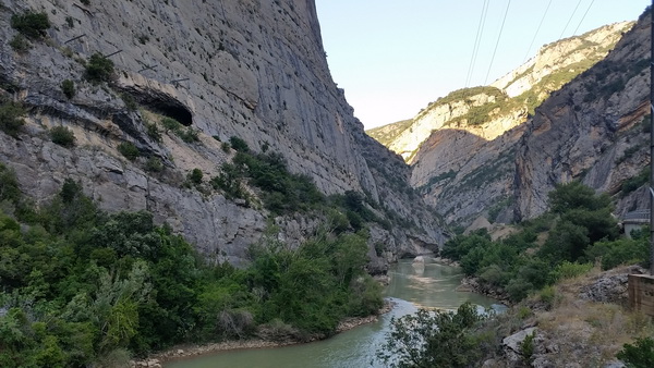 Multisporten in de Terradets-kloof in Lleida/Catalonië