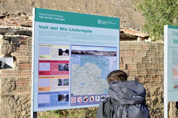 Gemoedelijk wandelen in de vallei van Llobreg&oacute;s rivier