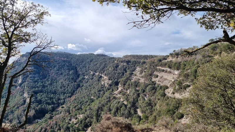Verken het Castell de Centelles: een avontuurlijke wandelroute in Osona