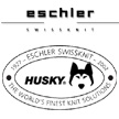 Husky Peach van Eschler is ademend, warm, zacht, windwerend en beschermt tegen schadelijke UV-stralen.