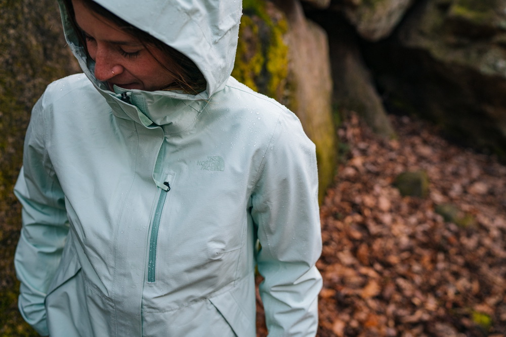 Comfortabel in weer en wind met de Rainwear Essentials van The North Face