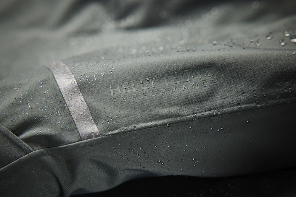 Helly Hansens nieuwe regenkleding biedt stadsforenzen stijlvolle bescherming