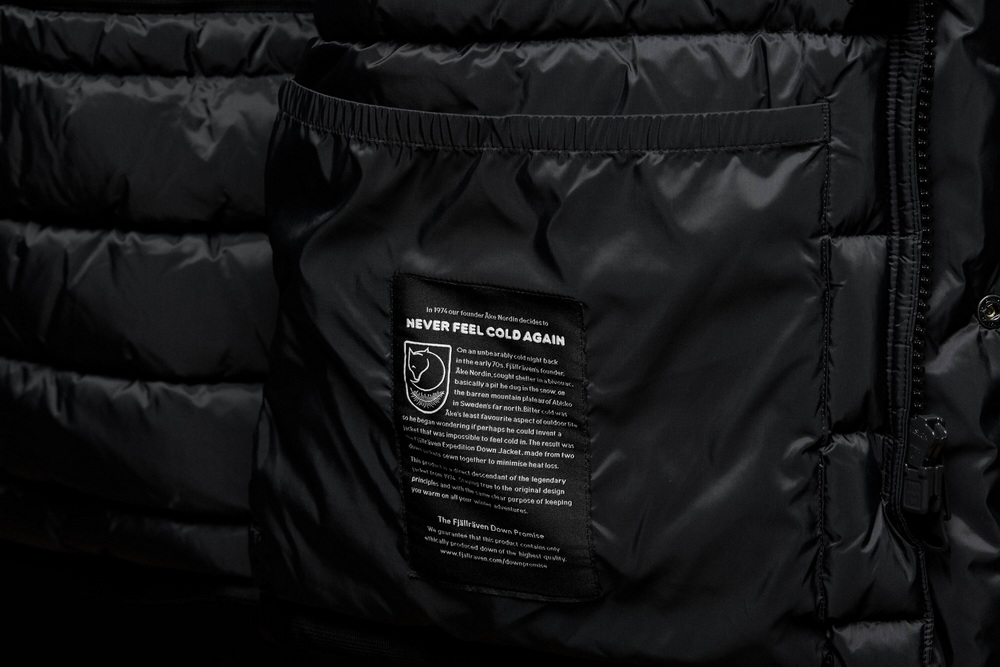 Fjallraven brengt limited Black Edition van iconische Expedition Down Jacket uit