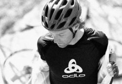 ODLO met nieuw elastisch windwerend shirt